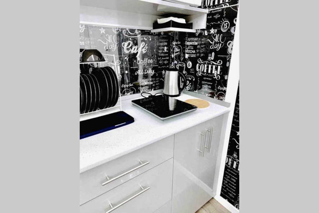 Apartamento Moderno Tipo Semisotano En Playa Las Canteras Con Wifi Las Palmas de Gran Canaria Extérieur photo